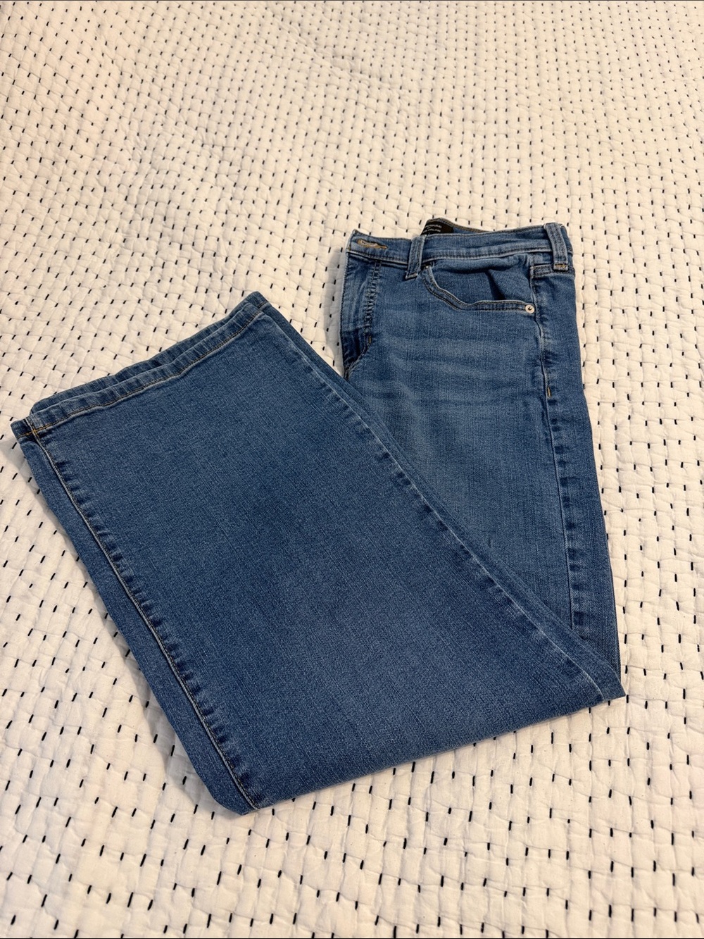 Banana Republic Straight-Leg Jeans in Medium Blue Wash